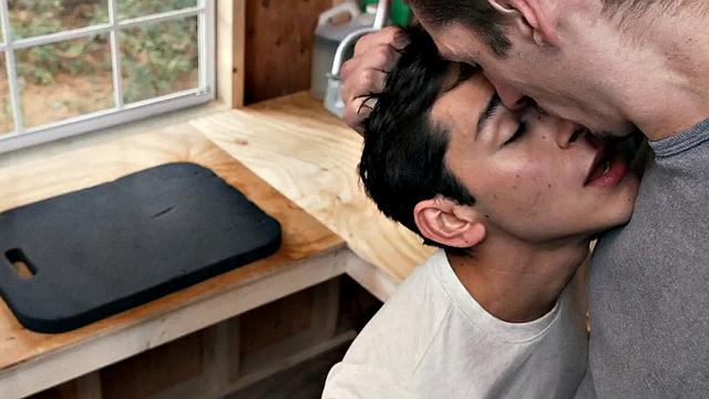 Petite and greedy twink bottomed by DILF in his ass