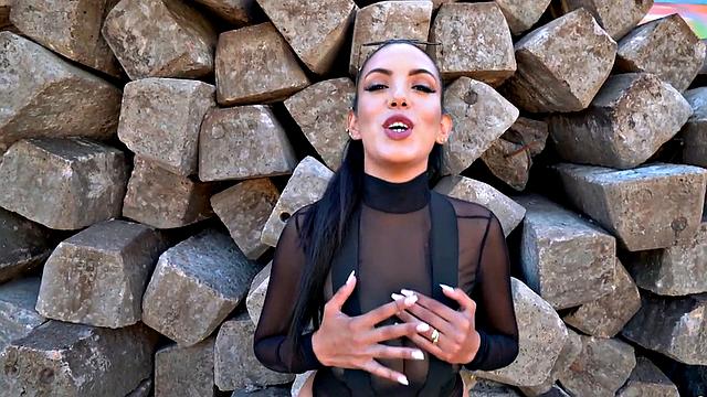 Deepthroating busty babe gets bangrd in wet cunt