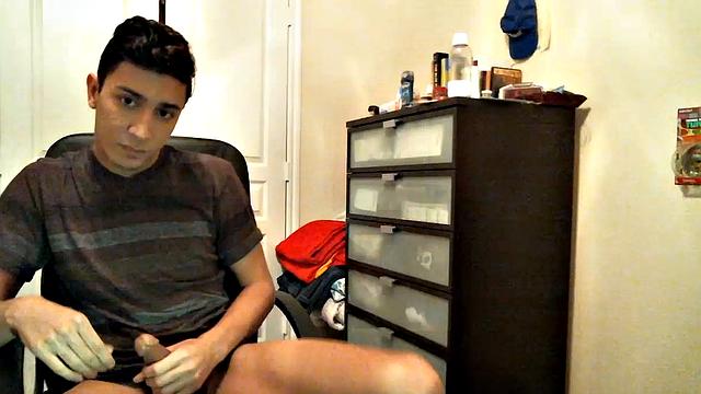 Latin Amateur Alexio Webcam Jerk Off