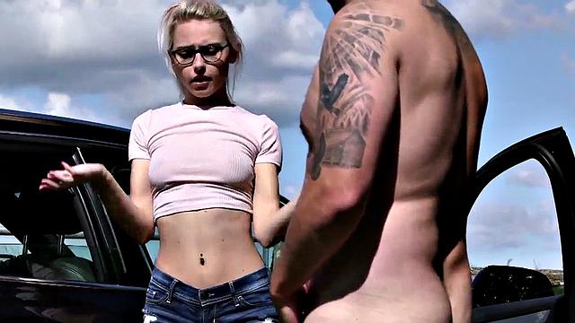 Kinky British Cabbie Vows to Spy on Guy's Wank Session Outdoors