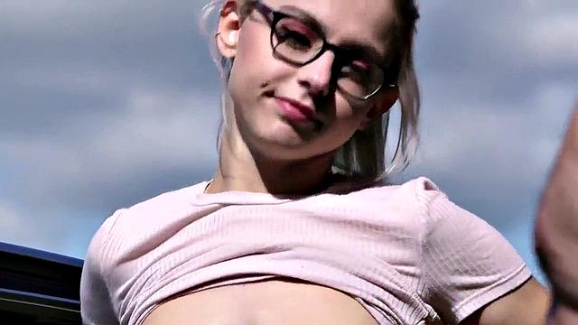 Kinky British Cabbie Vows to Spy on Guy's Wank Session Outdoors