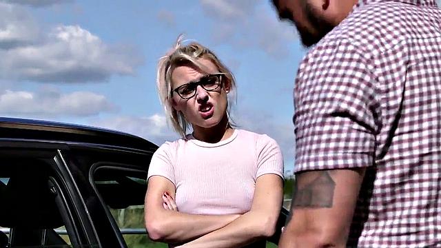 Kinky British Cabbie Vows to Spy on Guy's Wank Session Outdoors