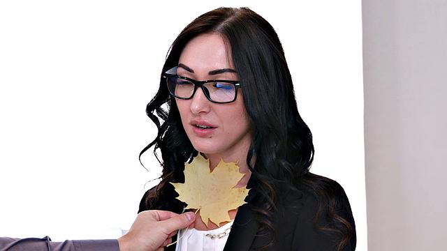 Casual Teen Sex - Nika - Romantic ex with a stranger