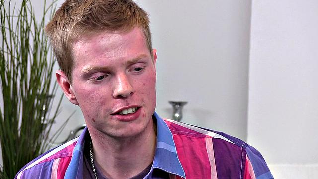 Skinny dude gets his hairy pussy licked by hot blonde agent backstage