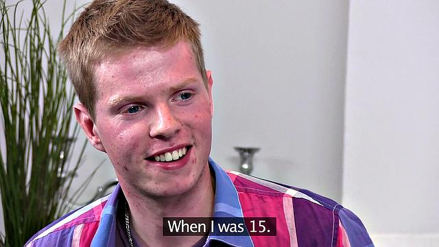 Skinny dude gets his hairy pussy licked by hot blonde agent backstage