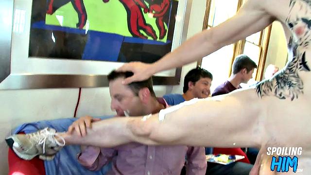 Mascular stripper sucked at party