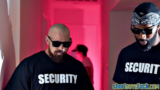 short guy pussyfucking MILF