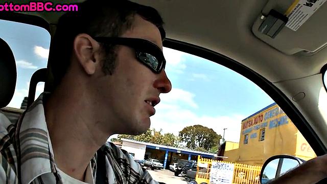 Ebony thug gets fucked in asshole by top at home