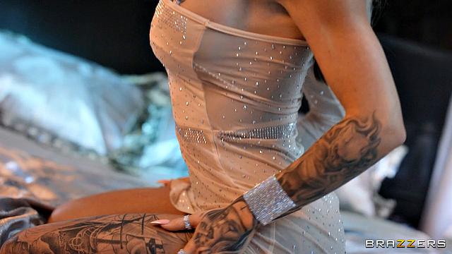 That Luxurious Is Pussy