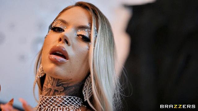 That Luxurious Is Pussy