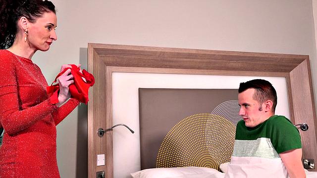 Scarlet bangs her step-son