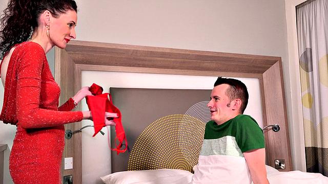 Scarlet bangs her step-son