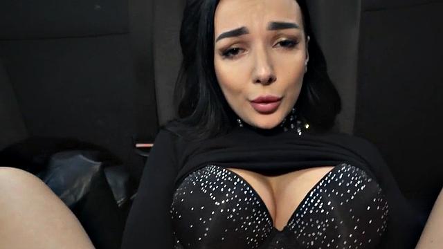 Driving stunning cab bae fucked by stranger in backseat