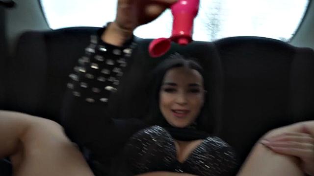 Driving stunning cab bae fucked by stranger in backseat