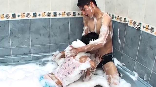 Eduardo and Ferdynan decide it would be fun to in a hot tub bubble bath. The boys strip to their underwear and hop in. Big uncut dicks come out and wet blowjobs are exchanged.