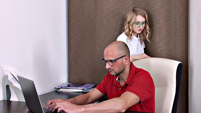 She Is Nerdy - Lightfairy - Hot sex with nerdy coed