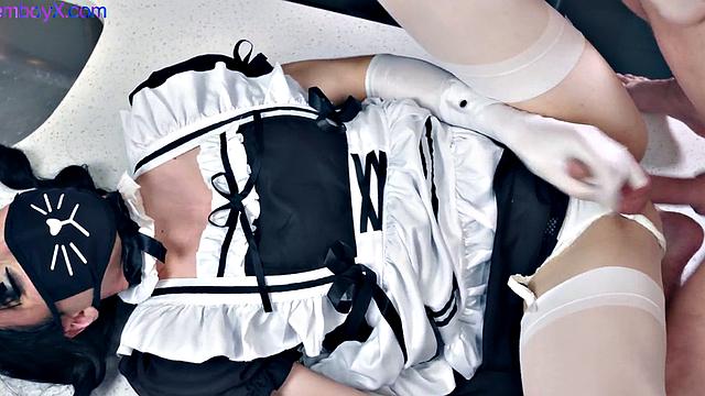 Maid femboy cleaning guys pipes