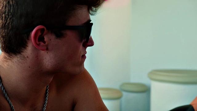 HONEYGUIDE PT 3 Troubled Twink Peeps Hunk & Friends Banging - SALTBURN Inspiration