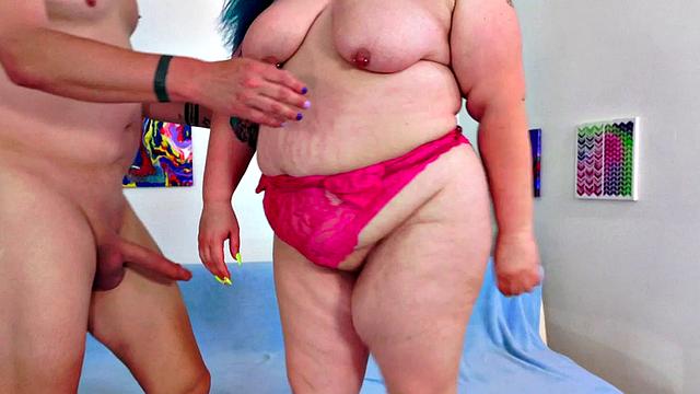 Wild Plumper Bella Bendz Like Long