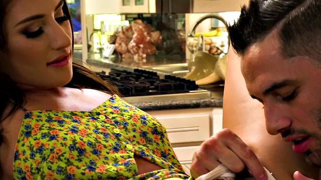 Kitchen sexcapade with a steamy foot fetish and cowgirl action