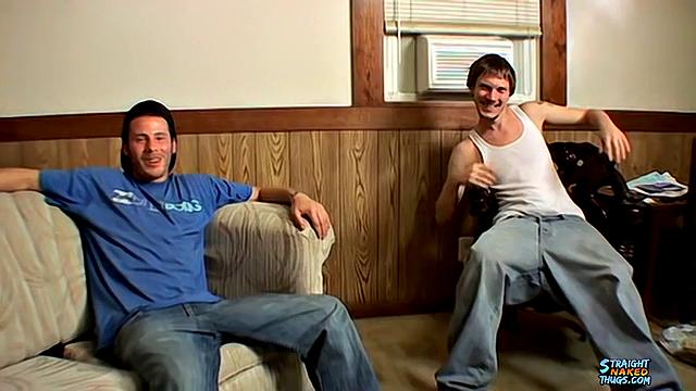 Kickin' Back And Jerkin' Off - Smokey и Nailz
