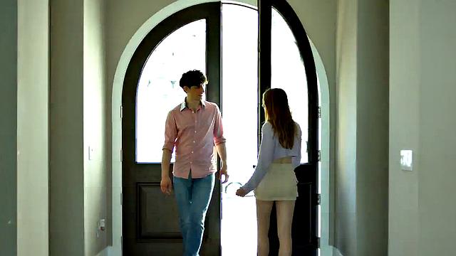 Voracious nympho invites guy