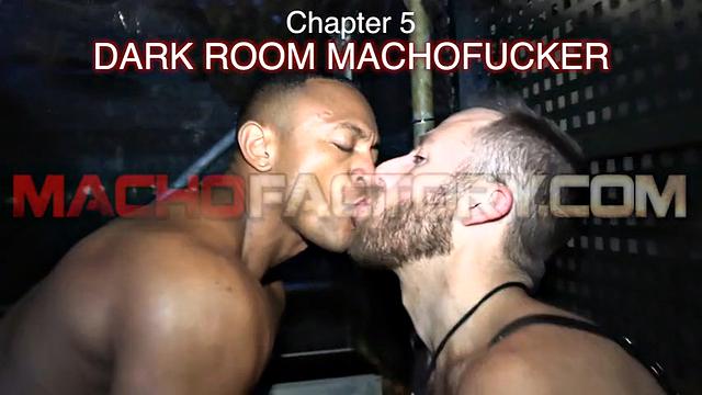 Глава 5 из Redada XXX 2: Энди трахает две жопы - Darkroom Machofucker