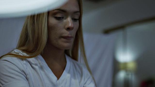 Sinner stepsis deepthroats before getting fucked in doggystyle