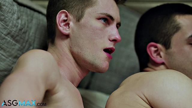 ASGmax - Muscular Gay Threesome Compilation