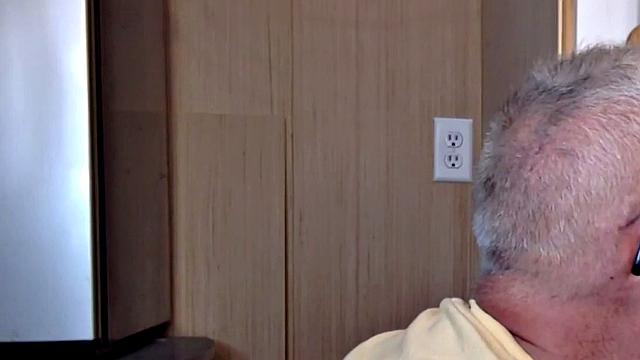 Gloryhole gaydaddy blows cock in closeup at home