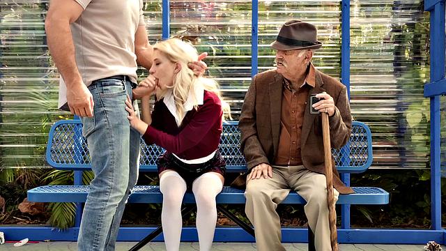 Райли Стар в длинных носках скачет на ДжМаке - кроссовки держат удар