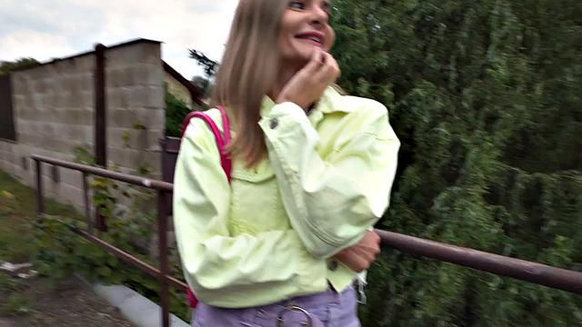 Tiny picked up slut gets outdor fucked before gagging on cock