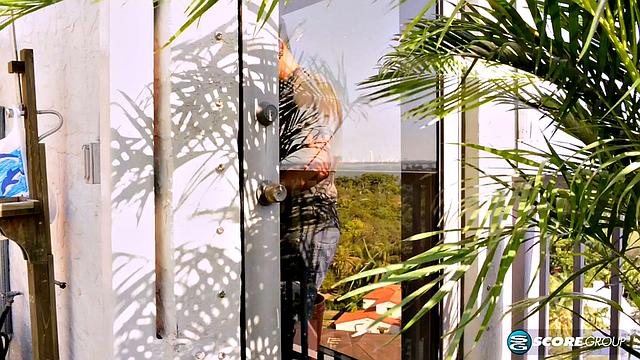 Rita Daniels and Leah L'Amour: dream three-way