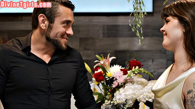 Petite 21yo TS drilled in 3some