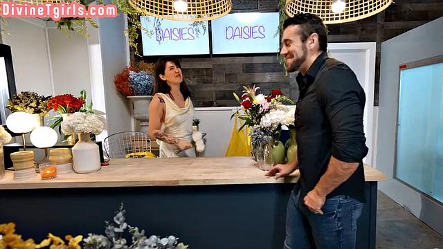 Petite 21yo TS drilled in 3some