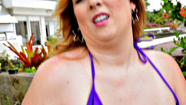 Amiee Roberts: Oil Me Up & Out