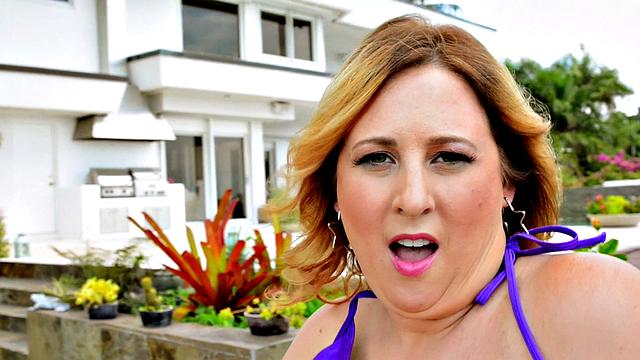 Amiee Roberts: Oil Me Up & Out