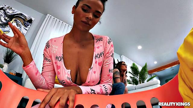 No Need To Fap With A Butt Flap: 1