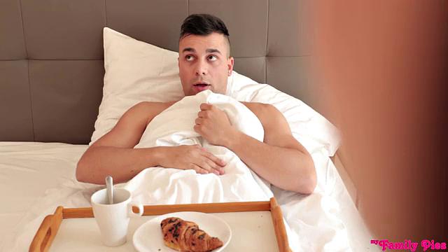 Not Like Other Stepsisters - S20:E6