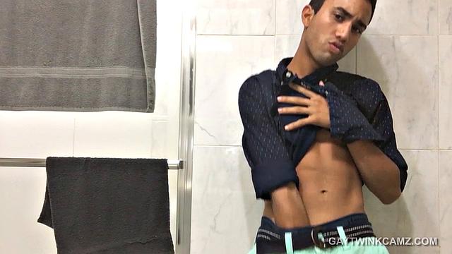 Latin Twink Lucas Pumping Meat