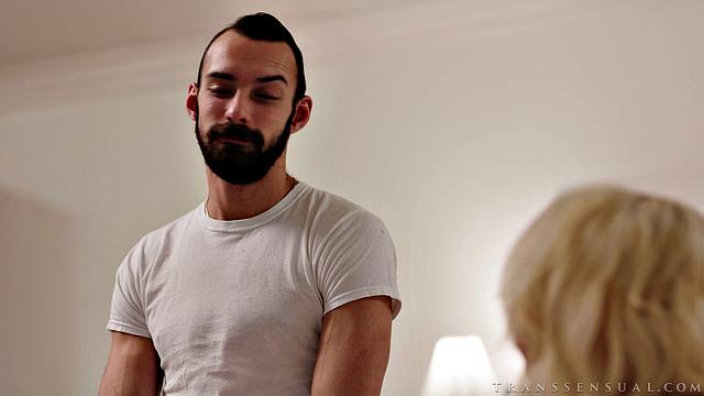 TS Hot Wives 2: Сцена 2
