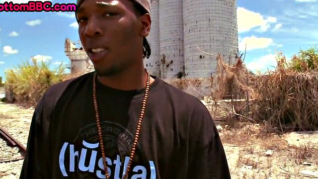 Outdoor Black thug pounded after sucking white cock