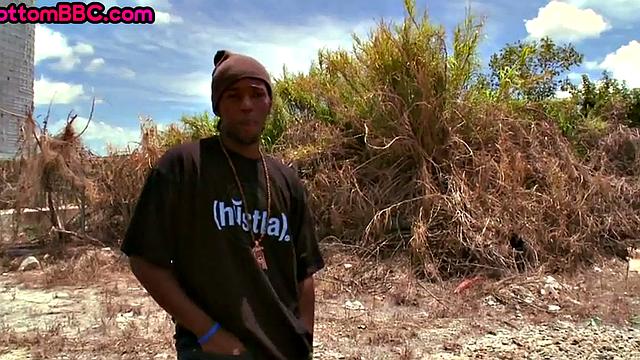 Outdoor Black thug pounded after sucking white cock