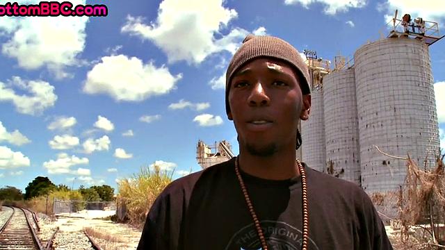 Outdoor Black thug pounded after sucking white cock