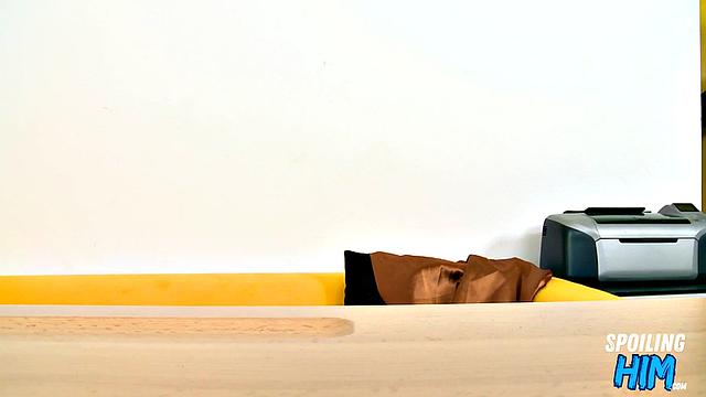 athletic cute stud cocksucking at casting