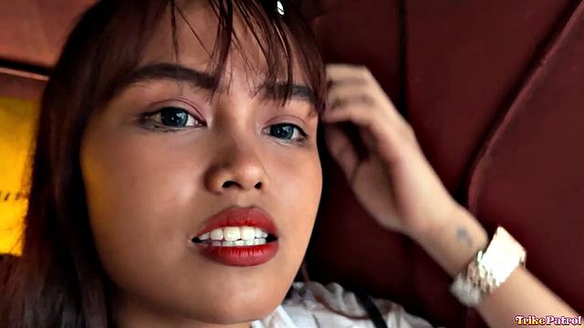 Азиатка с волосатой киской доказывает, что размер попы - дело вкуса, особенно в позе наездницы и раком, а минет тут не просто для галочки.