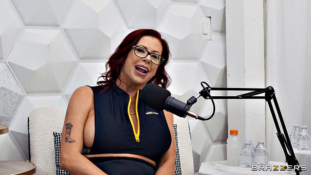 алексис фокс и кайт пробуют секс-игрушки с дэймионом и устраивают жаркий тройничок