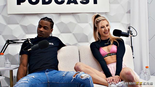 алексис фокс и кайт пробуют секс-игрушки с дэймионом и устраивают жаркий тройничок