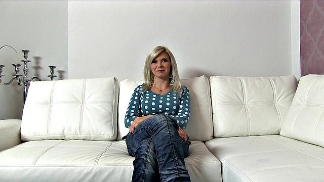 Blonde Fashionista Fucks Agent's Thick Cock to Get Clothes for Herself backstage