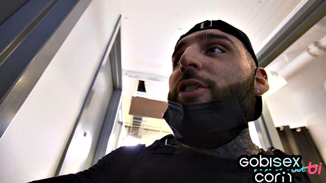 Nasty blonde pussylicked in 3some